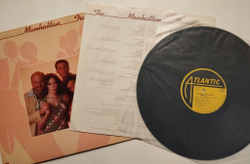 Винтажная виниловая пластинка LP The Manhattan Transfer Coming Out (USA 1986)