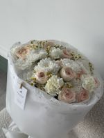 Букет сборный в нежно розовых оттенках размер M