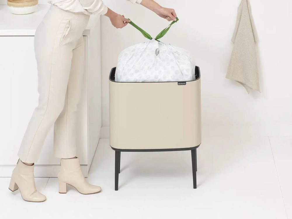 Brabantia Контейнер для мусора Bo Touch 36 л мягкий бежевый