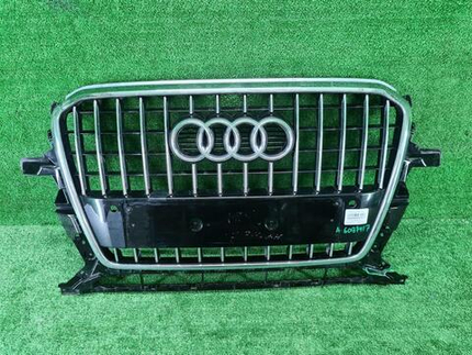 Решетка радиатора Audi Q5 1 8R (2012-2017)