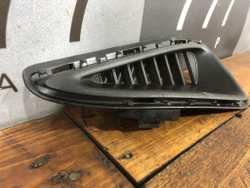 Решетка переднего бампера Toyota Camry (XV50) 14-18 Б/У Оригинал 5212733060