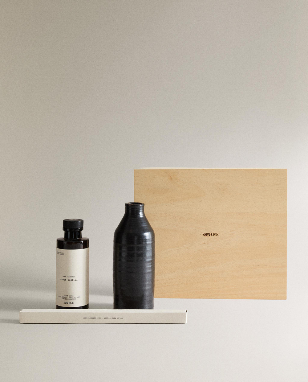 Zara Home Аромадиффузор Amber Vanilla 120 мл, тростниковые палочки микадо, аромат восточный древесный, Коричневый