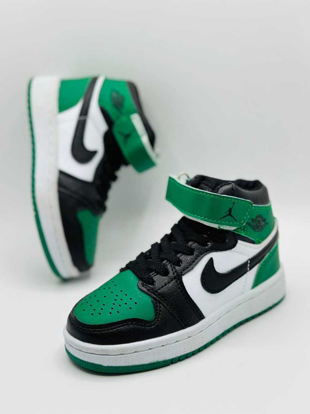 Детские кроссовки Nike Air Jordan Kids High