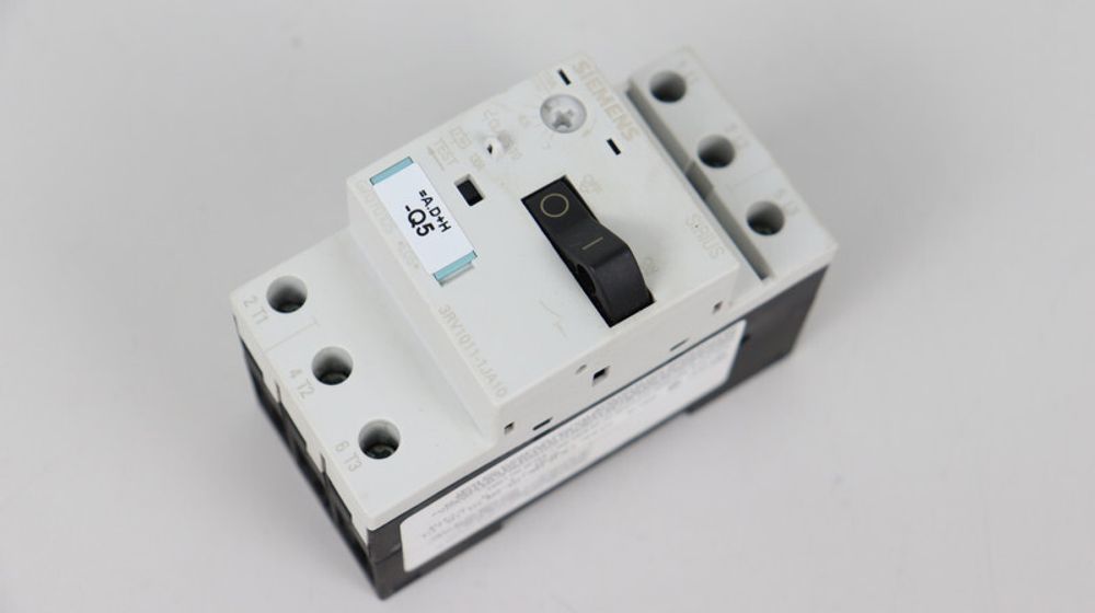 Б/у SIEMENS 3RV1011-1JA10