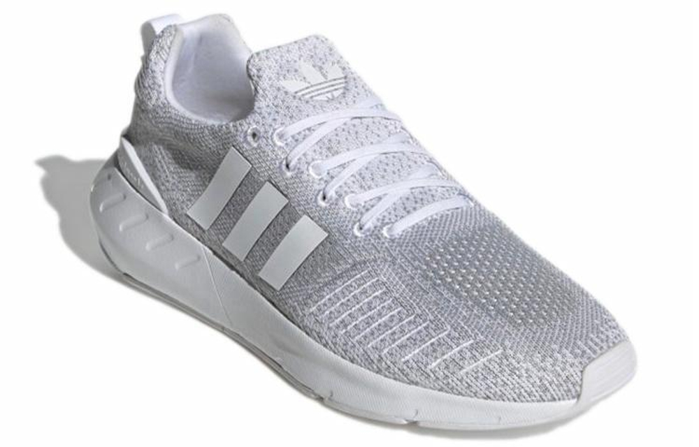 Кроссовки Adidas Originals Swift Run 22