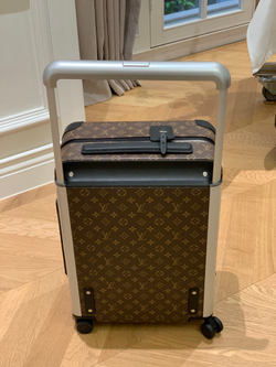 Louis Vuitton Horizon 55