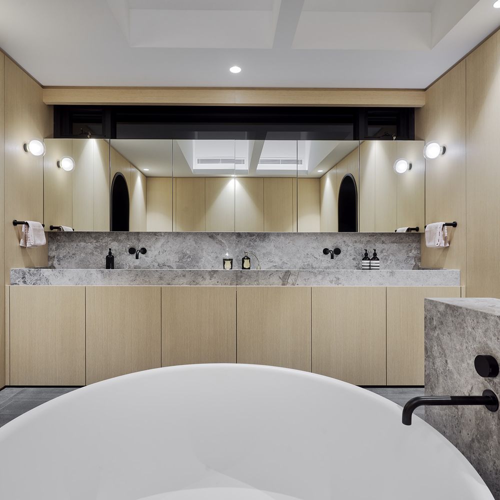 Настенно-потолочный светильник TOOY