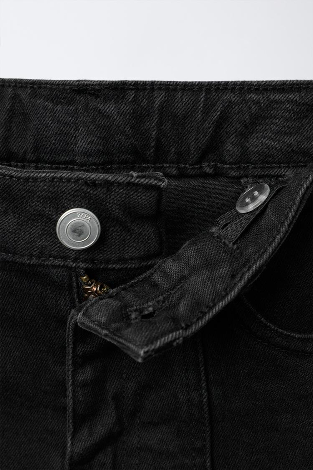 ZARA ДЖИНСЫ BOOTCUT С ДЕКОРАТИВНЫМИ ШВАМИ, ЧЕРНЫЙ