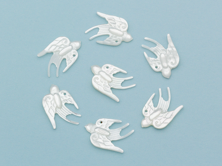 Подвеска Ласточка из перламутра 13,5мм