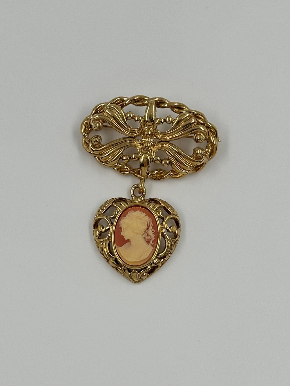 Брошь с камеей Krementz