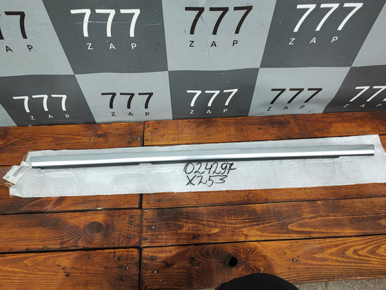 Молдинг стекла задней двери Mercedes GLC X253 15-22 Б/У Оригинал A2537300124