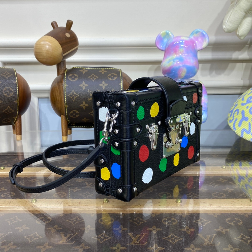 Louis Vuitton Petite Malle