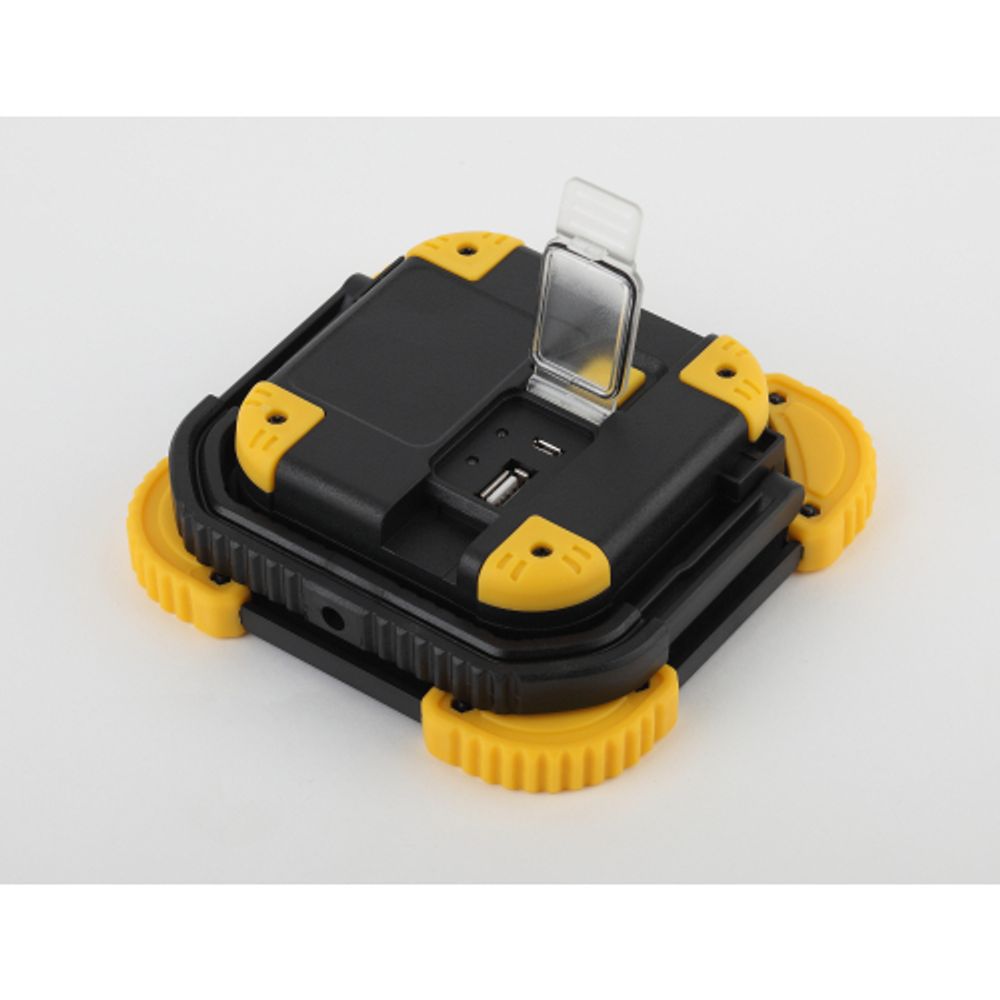 Светодиодный фонарь ЭРА PA-801 прожекторный аккумуляторный IPX6 powerbank с диммером