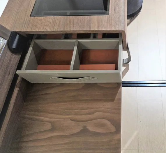 Консоль с зеркалом Walnut