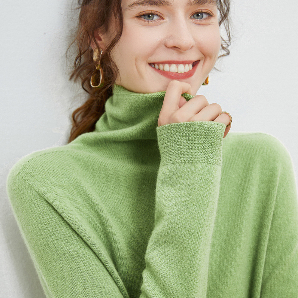 Бесшовный тонкий свитер (зелёный)