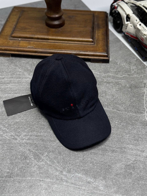 Кашемировая бейсболка Kiton