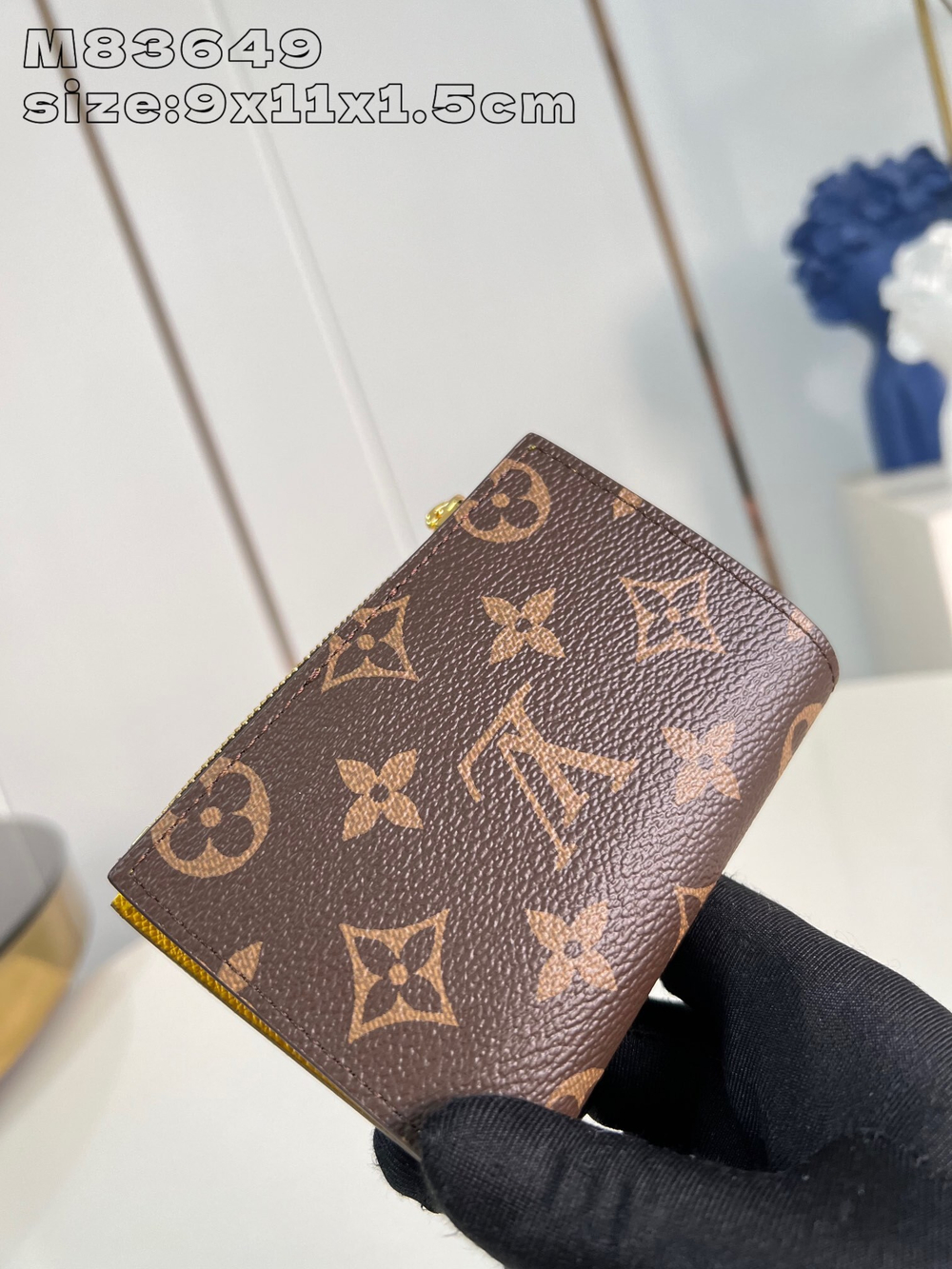 Louis Vuitton Lisa Wallet