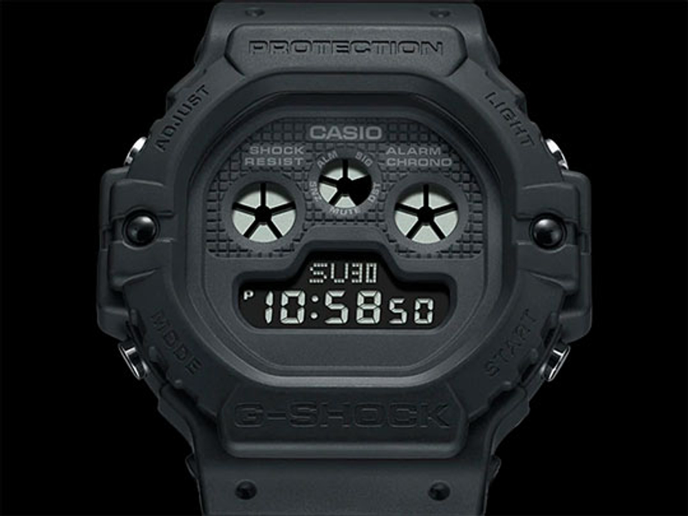 Часы Casio DW-5900BB-1E