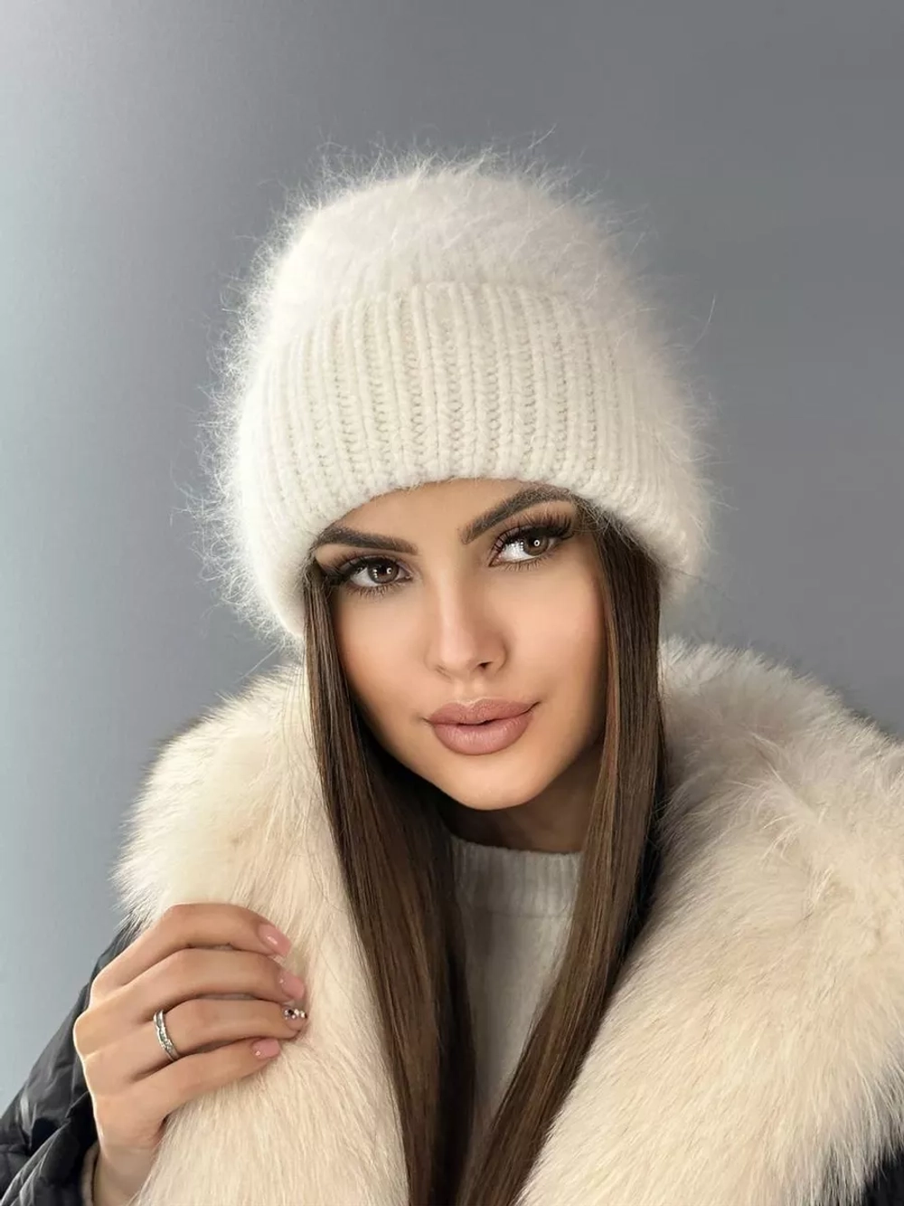 шапка бини осенняя -зимняя из ангоры вязаная