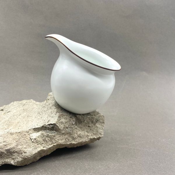 Сливник с длинным носом, белый с каймой, керамика,  200мл