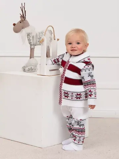 Костюм вязаный