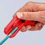 Универсальный инструмент для удаления оболочки ErgoStrip® Knipex 16 95 01 SB