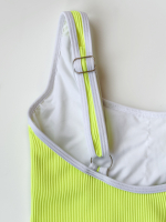 Слитный купальник