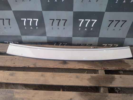 Обтекатель лобового стекла Mercedes E (C238)  Б/У Оригинал A2387700100