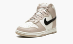 Dunk High WMNS "Fossil Stone"