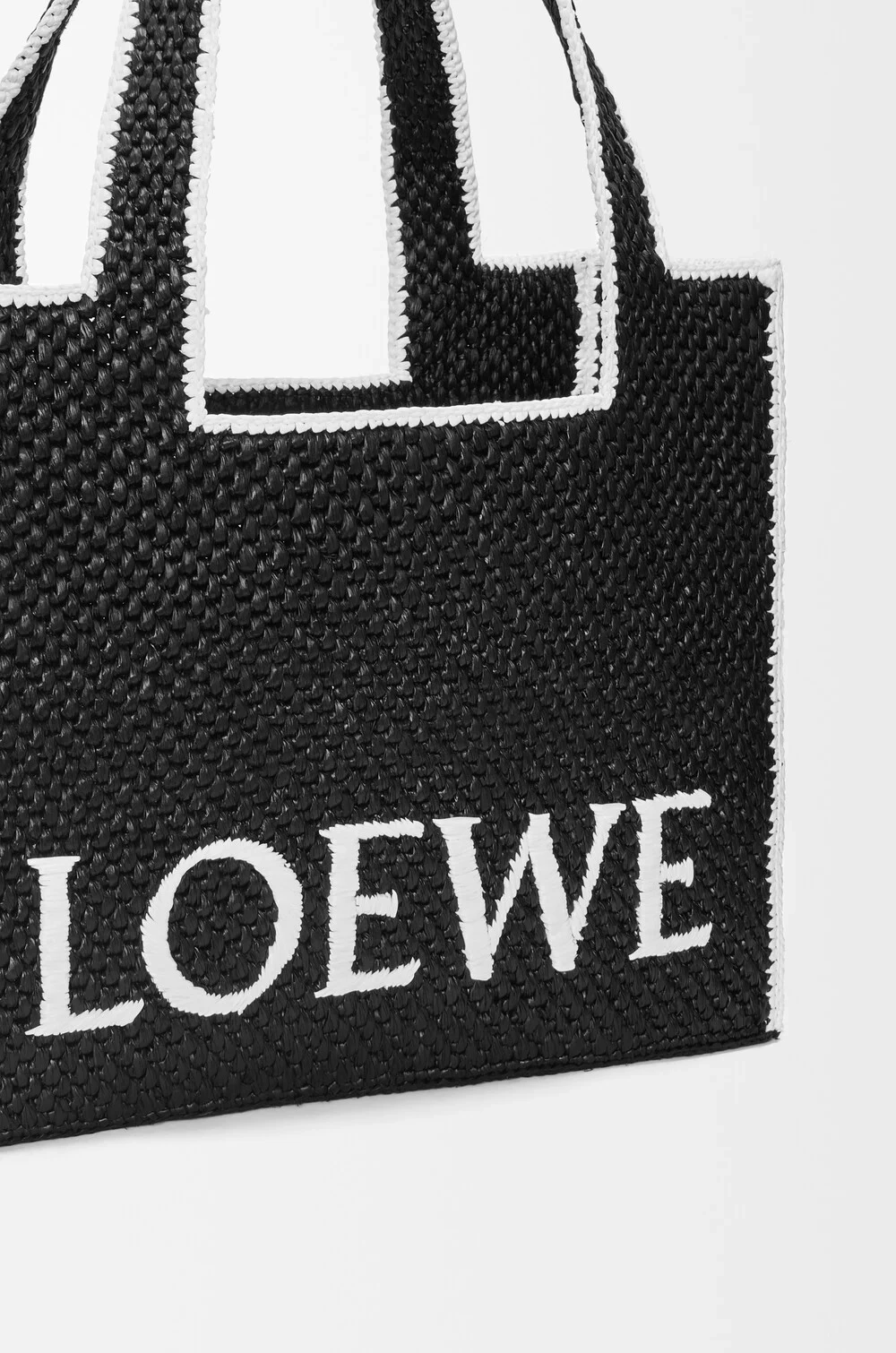 Loewe Большая сумка-тоут Font из рафии, черный