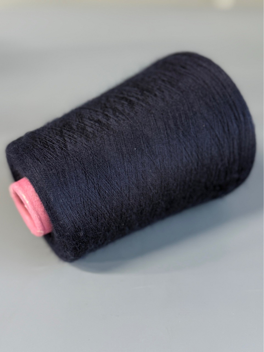 Пряжа Loro Piana Royal 2/58 (70% кашемир, 30% шелк), 2900 м/100 гр, синие чернила