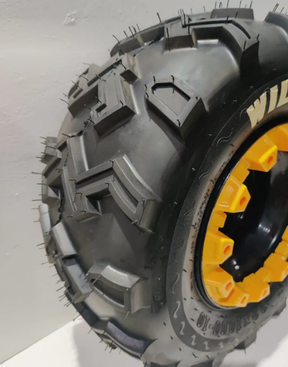 Колесо в сборе(штампованный диск) для квадроцикла WILD TRACK ATV 10" 23-7-10 (Правое)
