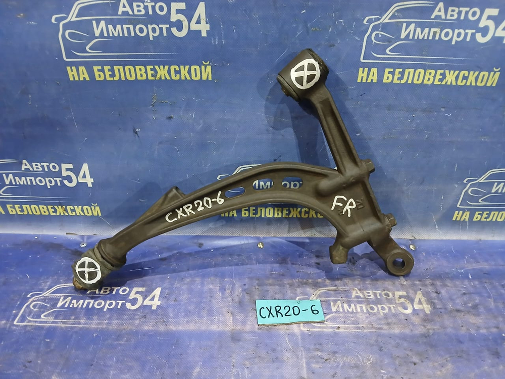 Рычаг передний правый TOYOTA ESTIMA 1992