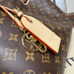 Louis Vuitton Again
