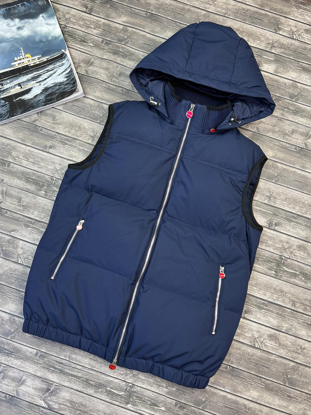 Жилет Kiton