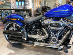 Softail Breakout 114 (FXBRS) Harley-Davidson BLUE MAX