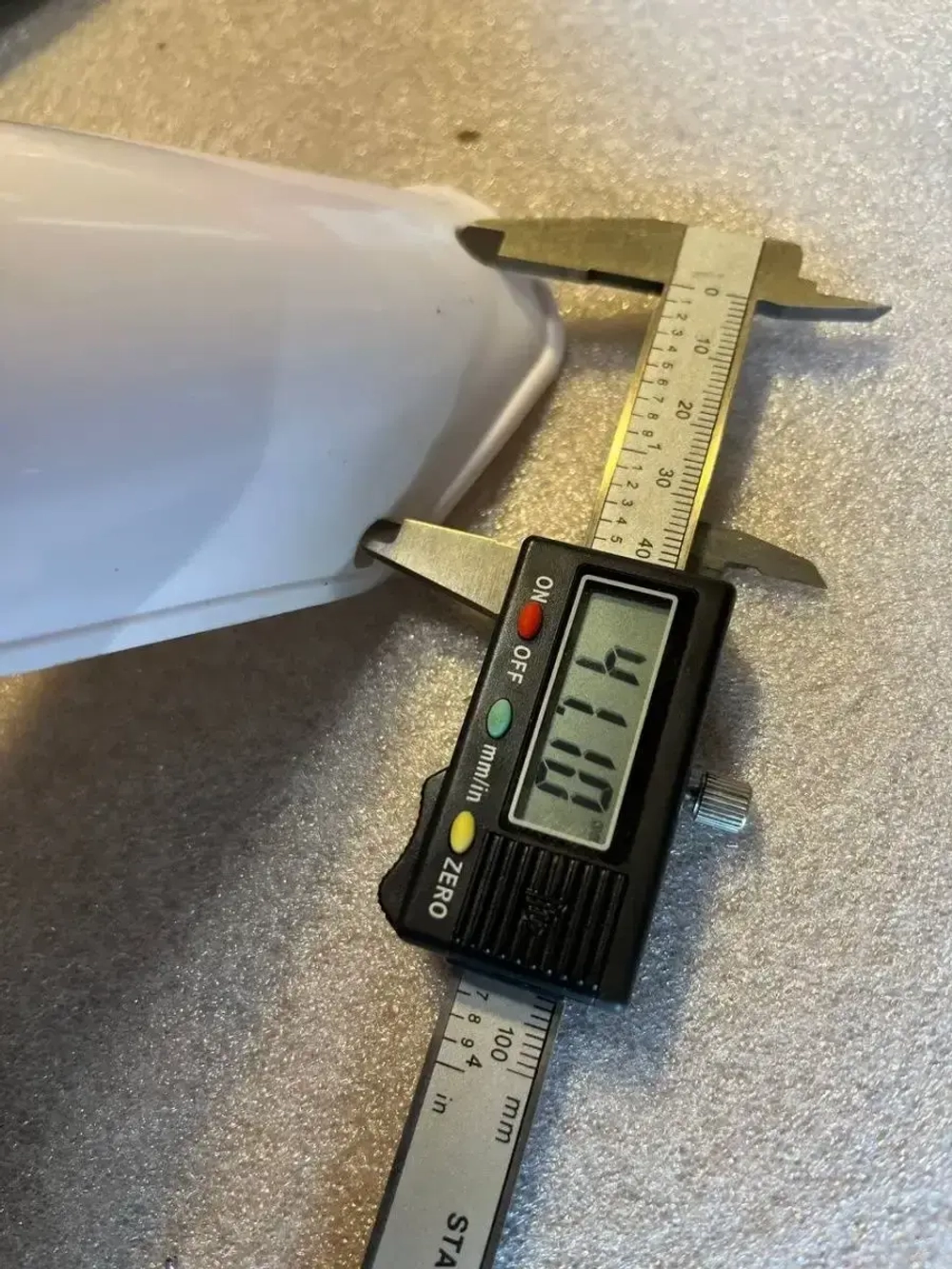 Защита перьев - пластик пера питбайка (пара)