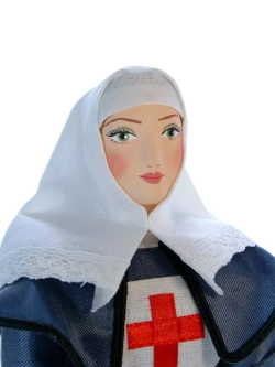 Кукла фарфоровая Сестра милосердия