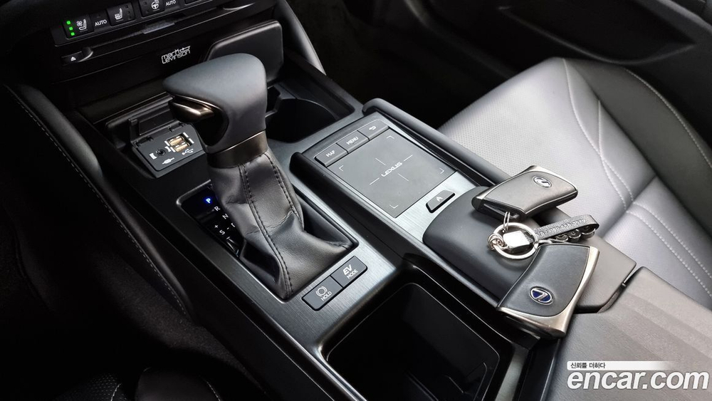 Lexus ES300h 7 Generation Executive (11.2021)