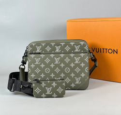 Сумка-мессенджер Louis Vuitton