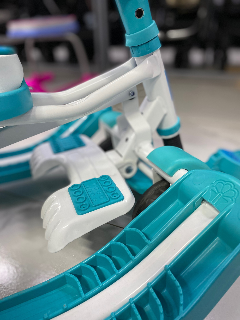 Снегокат Тимка спорт 6 «Ми-ми-мишки» белый каркас (арт. ТС6/ММ1)