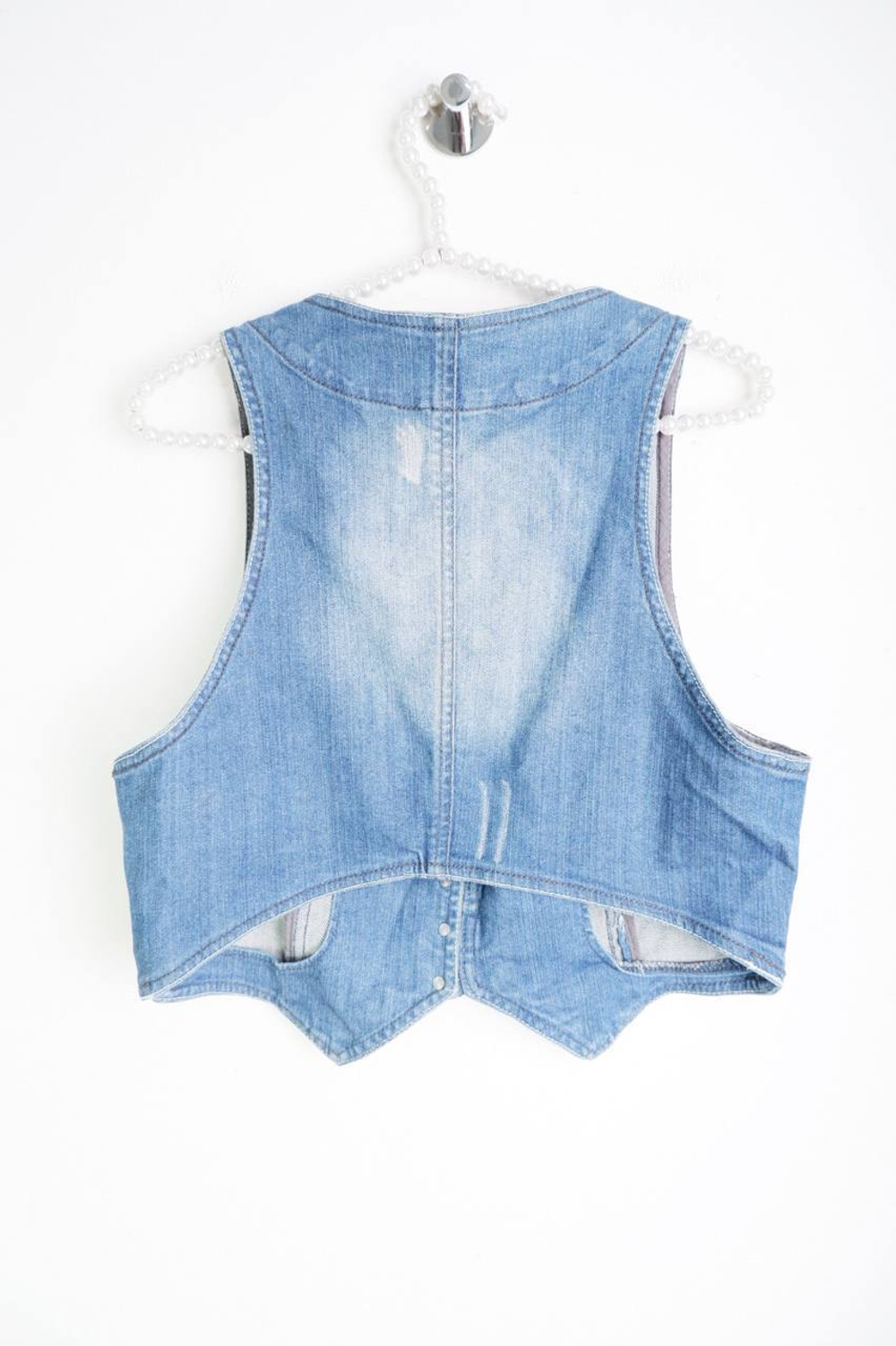 Жилетка Colours джинсовая, маркировка L, визуально на 48 размер