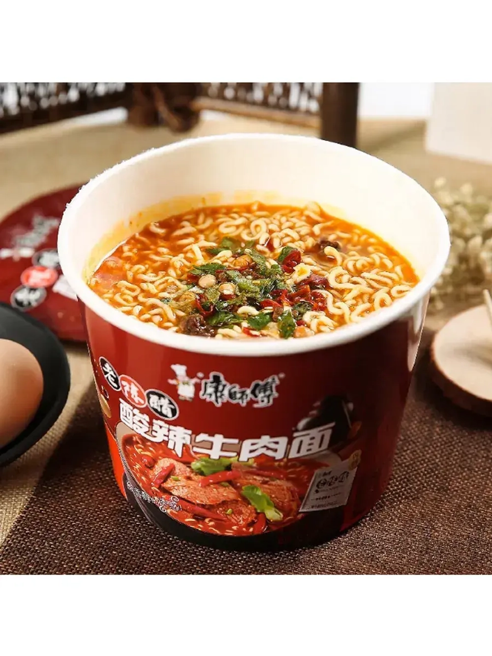 Лапша Master Kong со вкусом Говядины в кисло-остром соусе 121 г