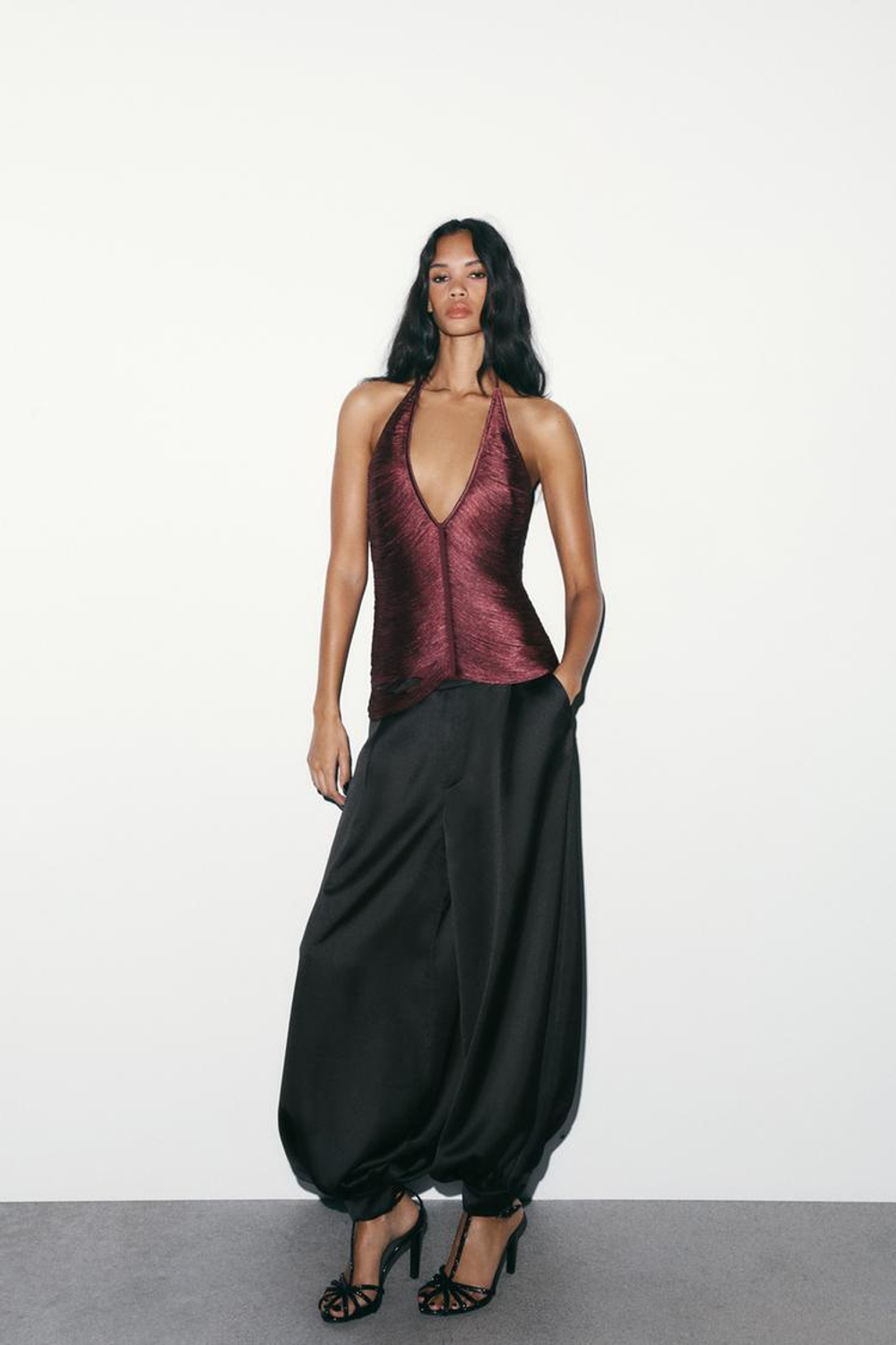 ZARA ТОП С ГОРЛОВИНОЙ ХАЛТЕР И БАХРОМОЙ, СЛИВОВЫЙ