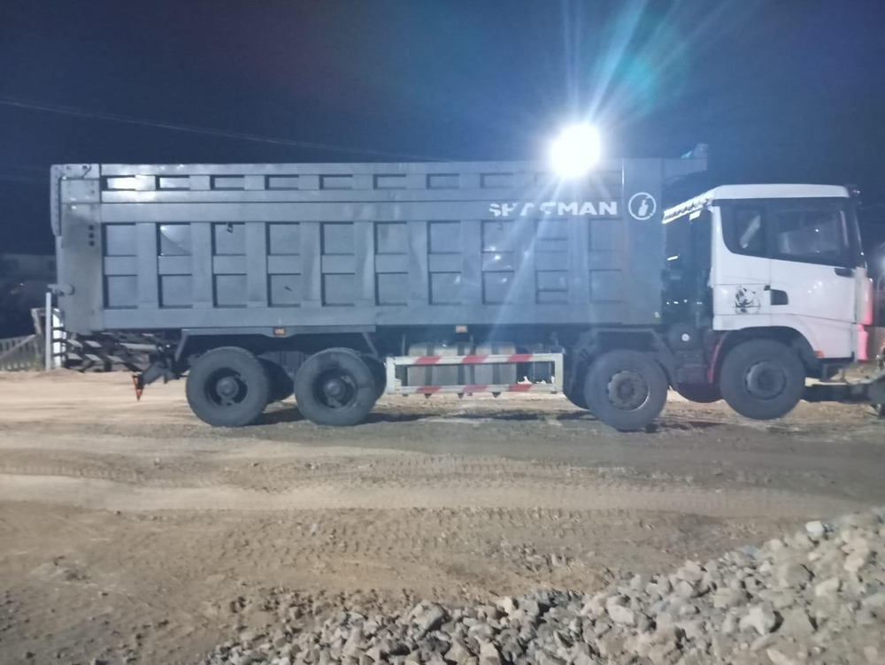 Shacman (Shaanxi) SX* 8x4 Самосвал SX331863366 (Дизельный, 12,5 л, 544 л.с., МТ)