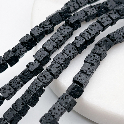 "Лава" бусины, куб, размер около 4,2-4,4 мм, цена за отрезок 19 см (1/2 нити)