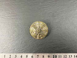 Фибула. Бирка 9-10 в. (круглая)