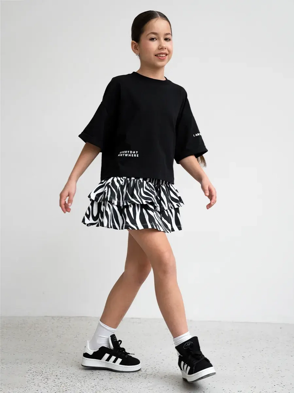 Костюм для девочки с юбкой-шорты на весну