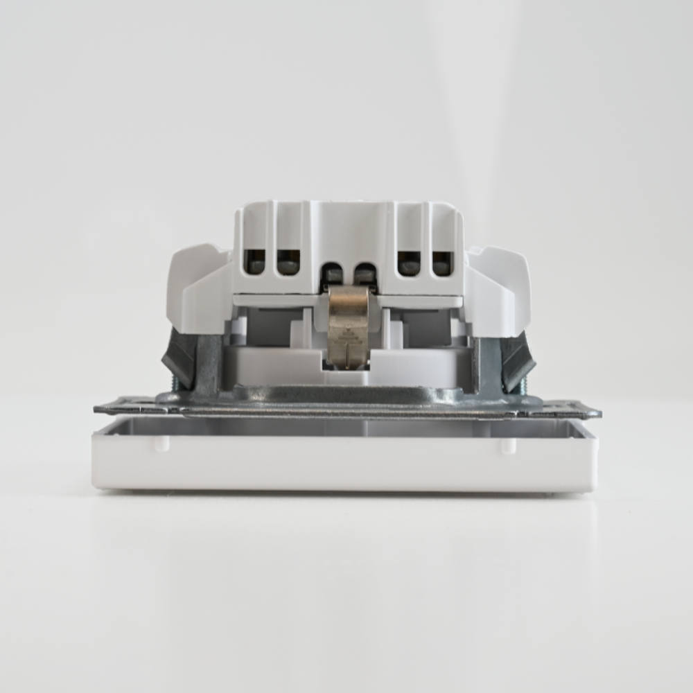 Розетка ArtGallery 16А с заземл. защ. шторки механизм лотос SE GAL001345