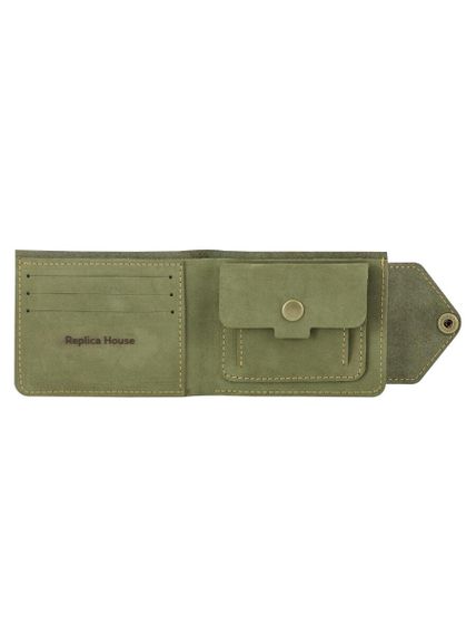 Фото компактного портмоне Всевидящее Око из зеленого нубука, в развернутом виде.